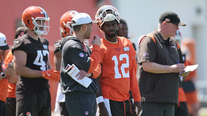 May 10, 2025; Berea, OH, USA; Cleveland Browns quarterback Shedeur Sanders (12) waits his turn for a drill during rookie minicamp at CrossCountry Mortgage Campus. Mandatory Credit: Ken Blaze-Imagn Images May 10, 2025; Berea, OH, USA; Cleveland Browns quarterback Shedeur Sanders (12) waits his turn for a drill during rookie minicamp at CrossCountry Mortgage Campus. Mandatory Credit: Ken Blaze-Imagn Images